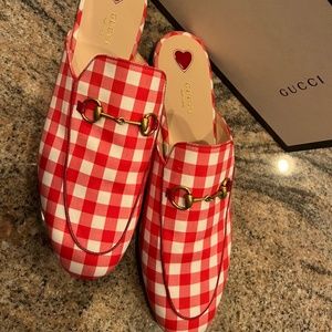 Gucci Princeton slides in Red and White, size 42